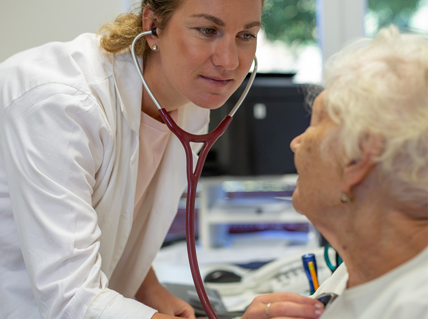 Quais tipos de pacientes podem receber assistência homecare?